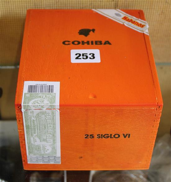 25 Cohiba Siglo VI cigars